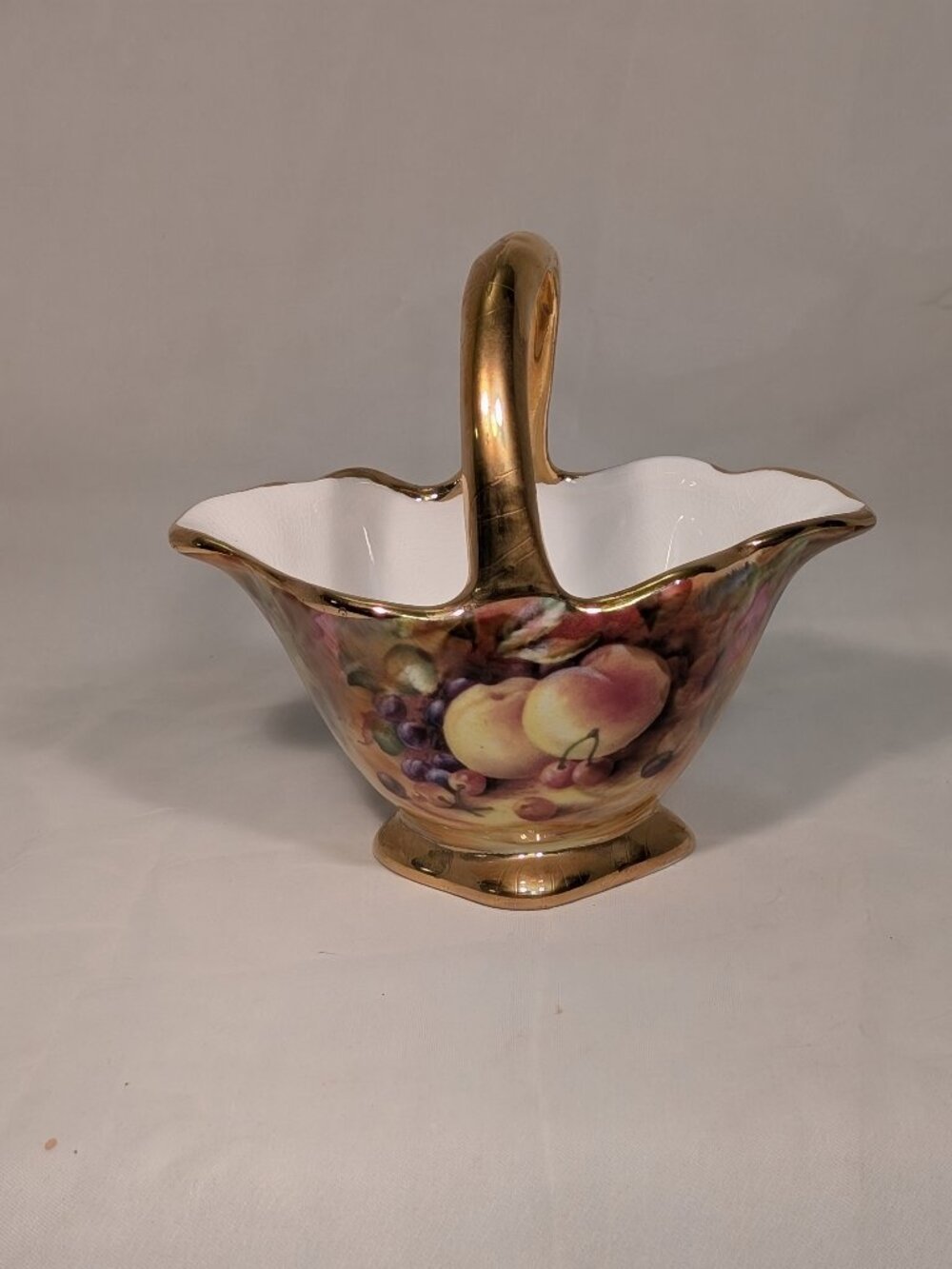 HAND PAINTED ARTIST Signed Sovereign China Basket Collectors Piece